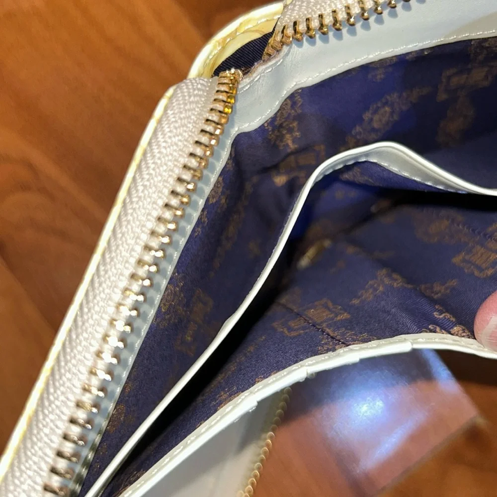 NWT Anna Sui Zip Around Wallet